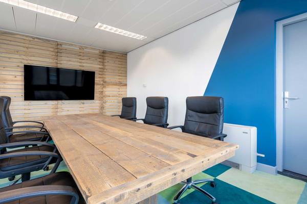 Meeting-room.jpg - SK/WRKS - Hotspot voor flexwerkers in Waddinxveen